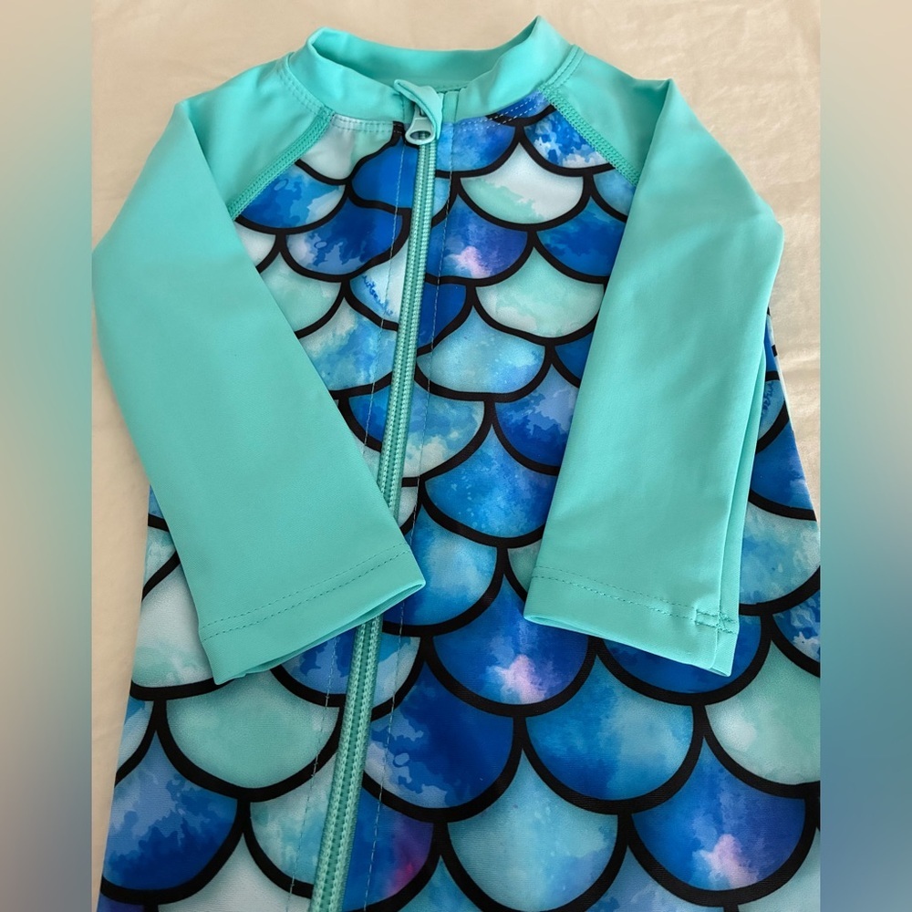 NWT Umelok Kid’s Mermaid Scale Pattern Full-Zip Swim Wear UPF 50+; Size 0-3 mo - Picture 3 of 9